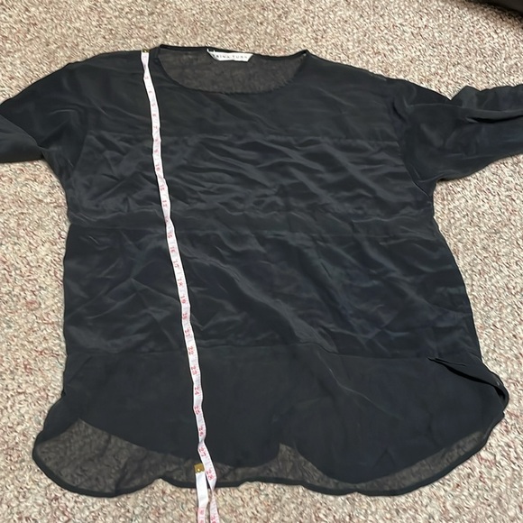 Trina Turk 100% silk top - Picture 6 of 9